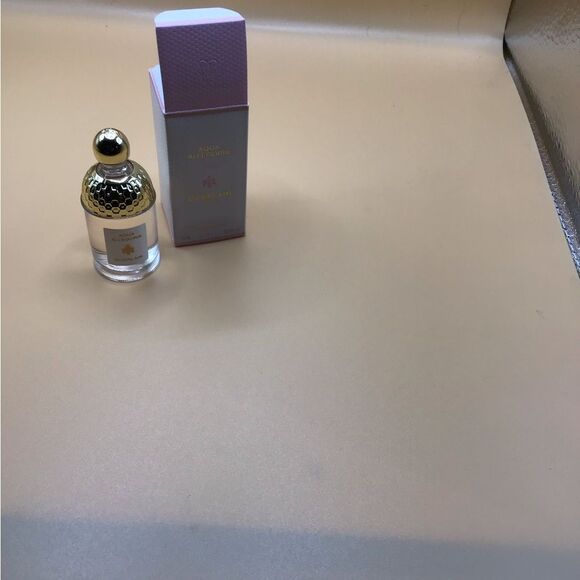 Guerlain Aqua Allegoria Perfume Mini - Picture 3 of 3